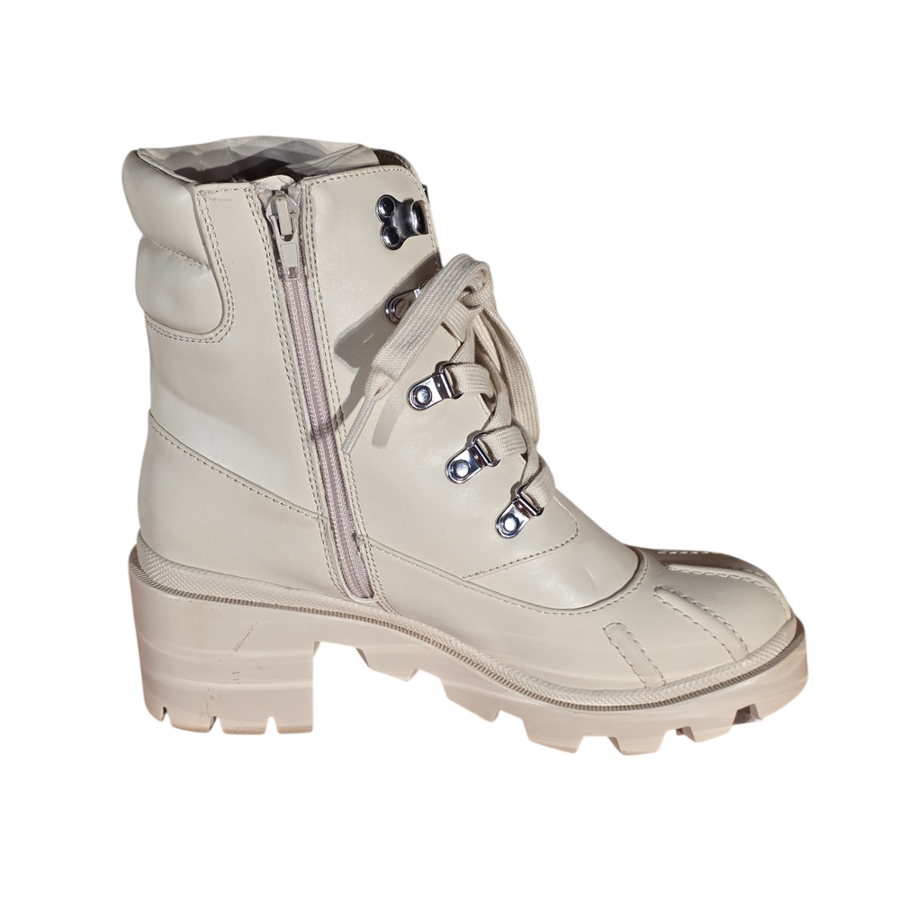 Madden Girl Women's Bubbles Lug Sole Platform Lace-Up Ankle Boots - Picture 12 of 15